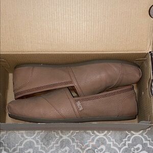 Skechers Men's Tan Slip-On Loafers